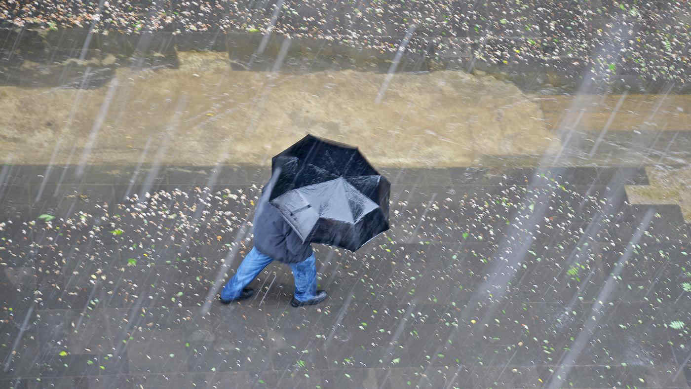 Meteo weekend: sabato maltempo diffuso, domenica svolta in arrivo