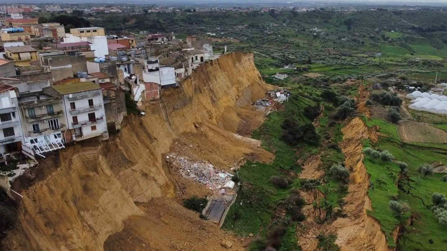 Allarme dissesto idrogeologico in Italia: non solo il caso di Niscemi, a rischio oltre 5,7 milioni di italiani