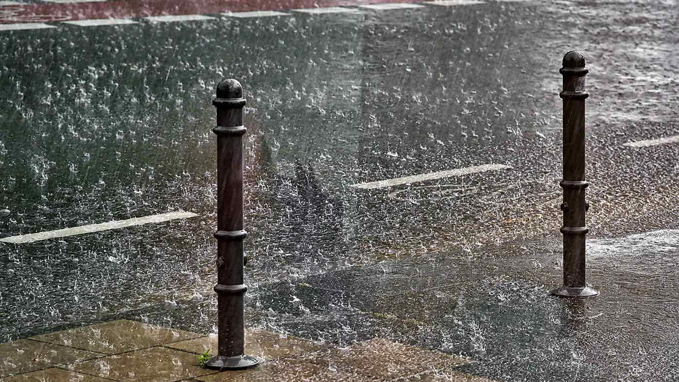 Meteo, pioggia e neve per giorni: l’Italia entra in una lunga fase di maltempo. Le previsioni