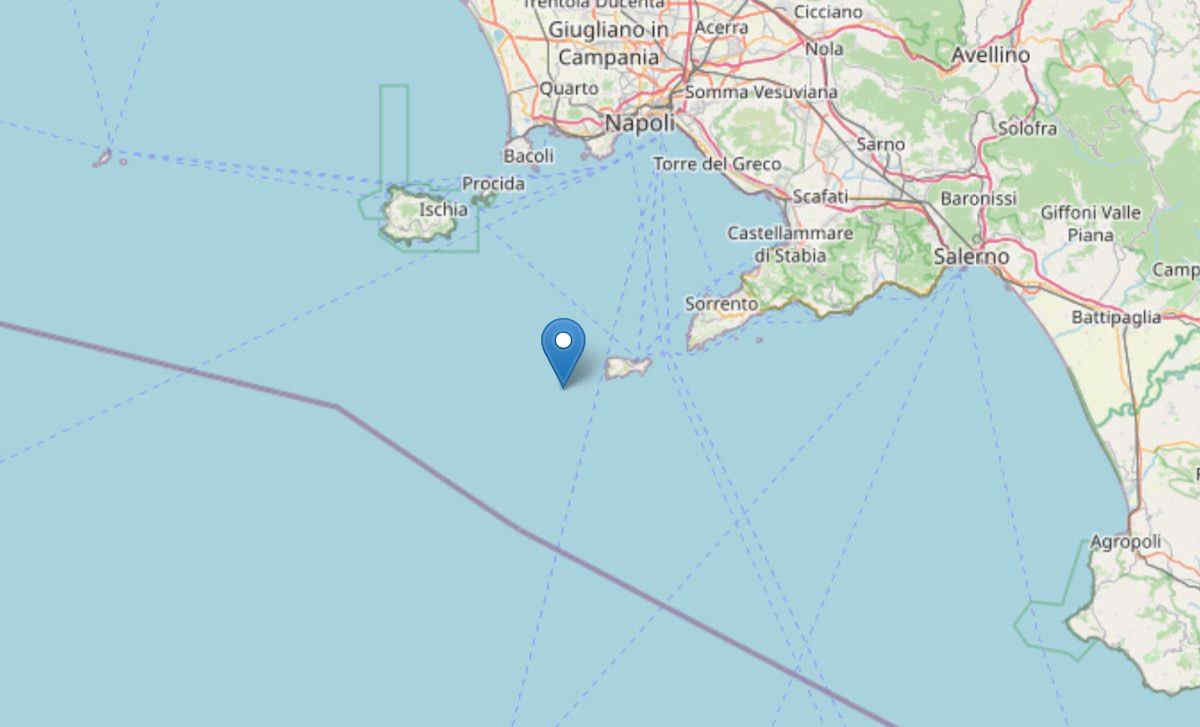 Terremoto fortissimo nel Golfo di Napoli: scossa di magnitudo 5.9 - I dati del sisma
