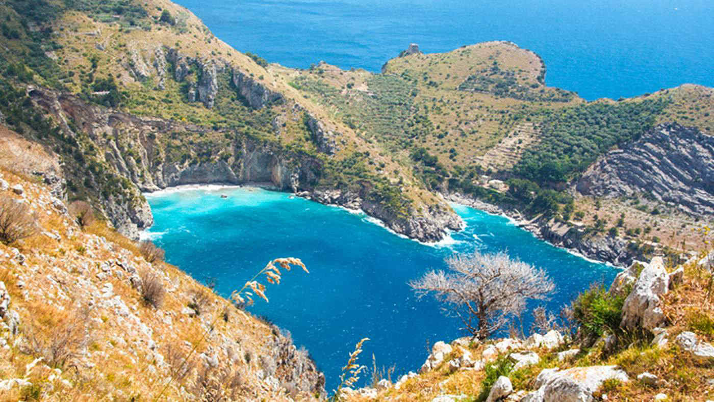 La Baia di Ieranto tra le "8 meraviglie del mondo" per la Bbc