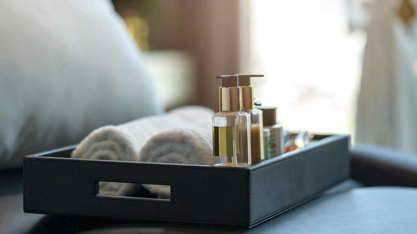 Addio shampoo e bagnoschiuma monouso negli hotel italiani: la decisione Ue