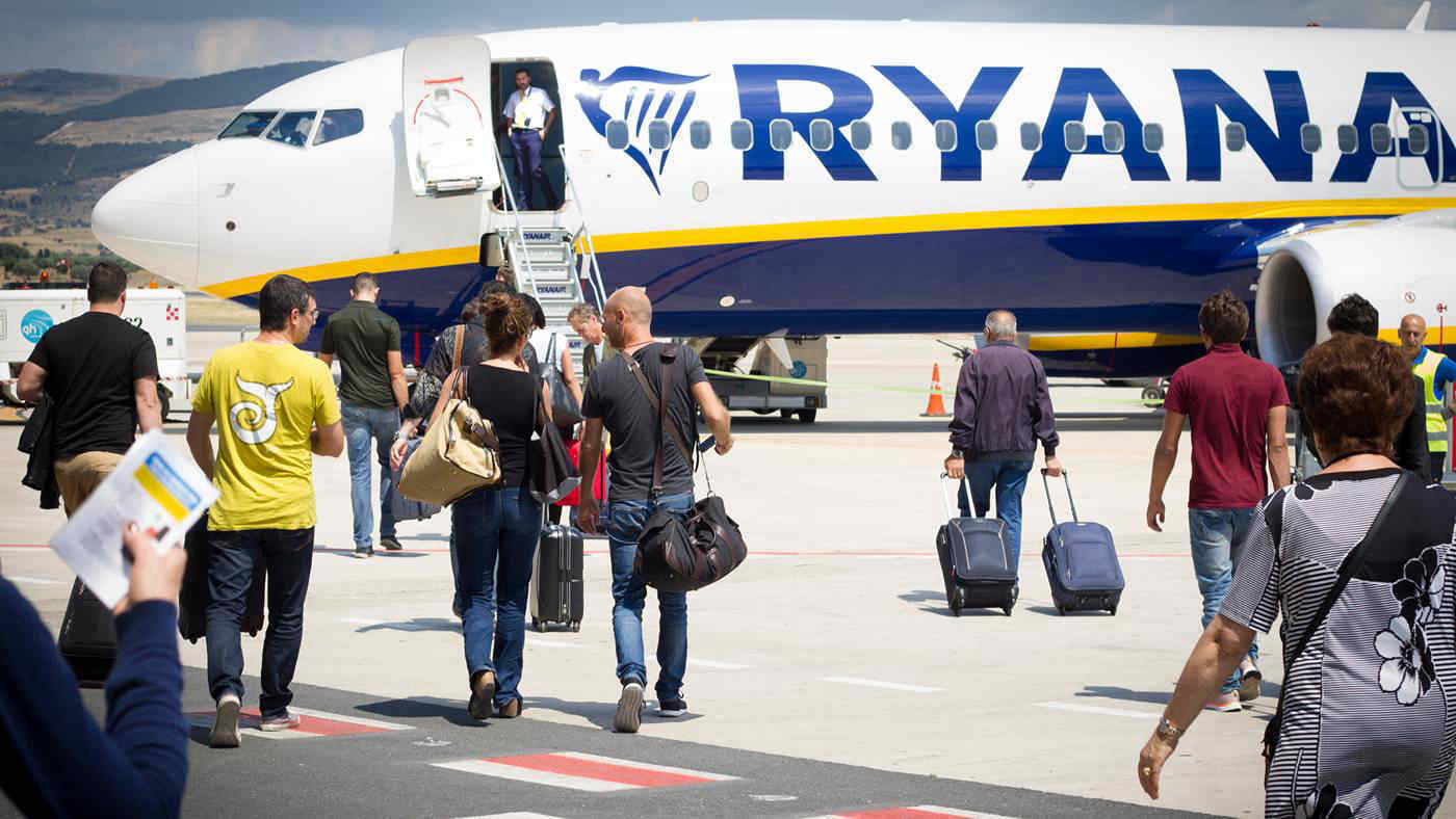 Ryanair introduce nuove regole da novembre 2026: check-in e consegna bagagli chiudono un'ora prima della partenza