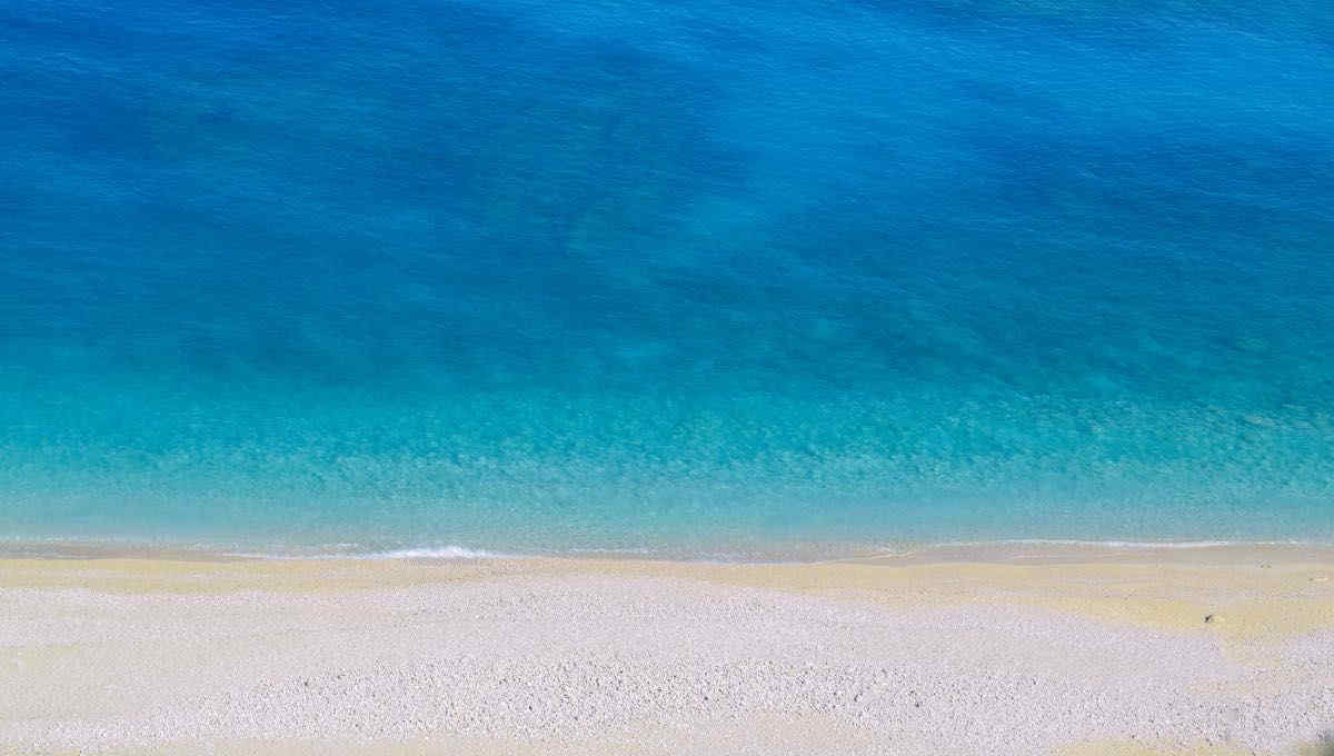 La destinazione più rilassante del mondo è un’isola greca: qual è e perché visitarla a giugno