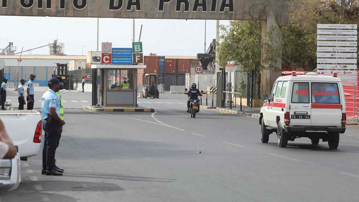 Hantavirus, nave da crociera alle Canarie: focolaio si estende, trasmissione tra le persone