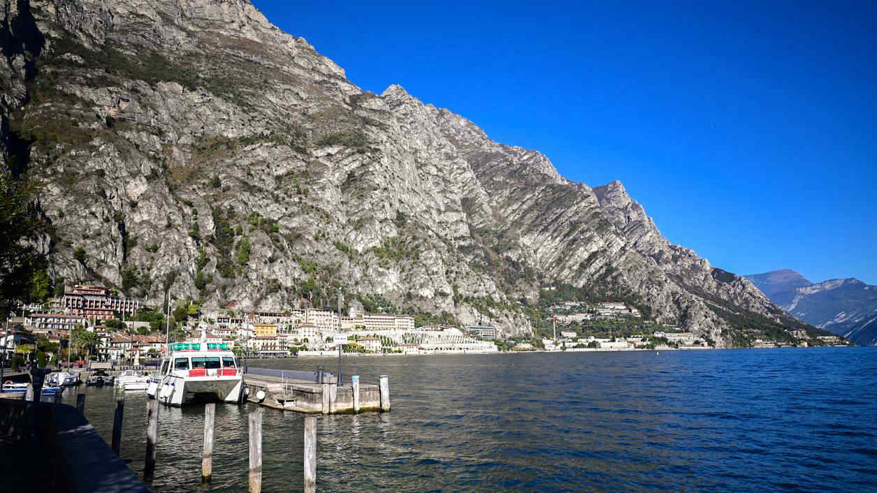 Bandiere Blu 2026: quali sono i laghi italiani dove sventolerà il vessillo FEE quest'estate?