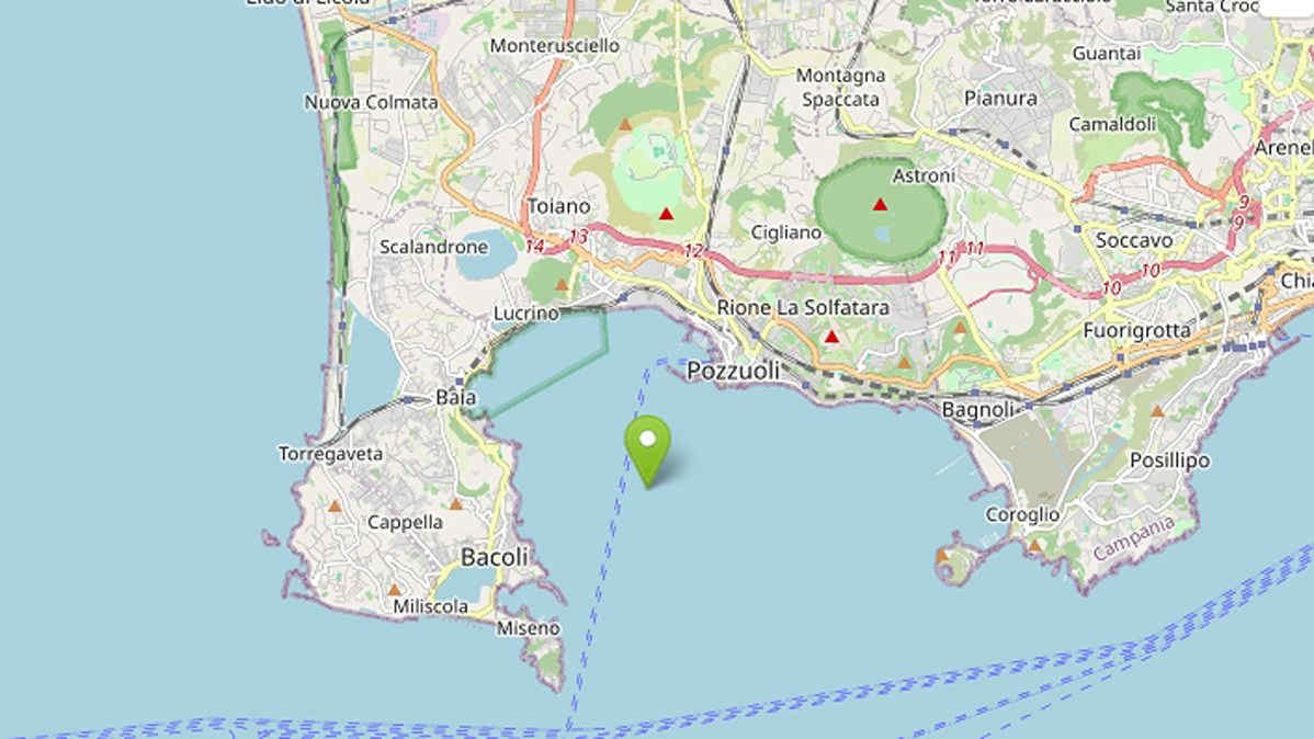 Terremoto Napoli, forte scossa ai Campi Flegrei: Magnitudo 4.4. Scuole Chiuse