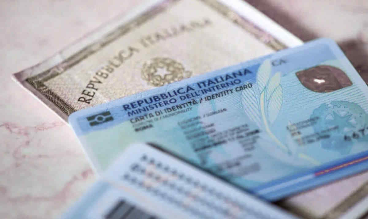 Carta d'Identità Elettronica, obbligo rinviato: prorogata la validità del documento cartaceo