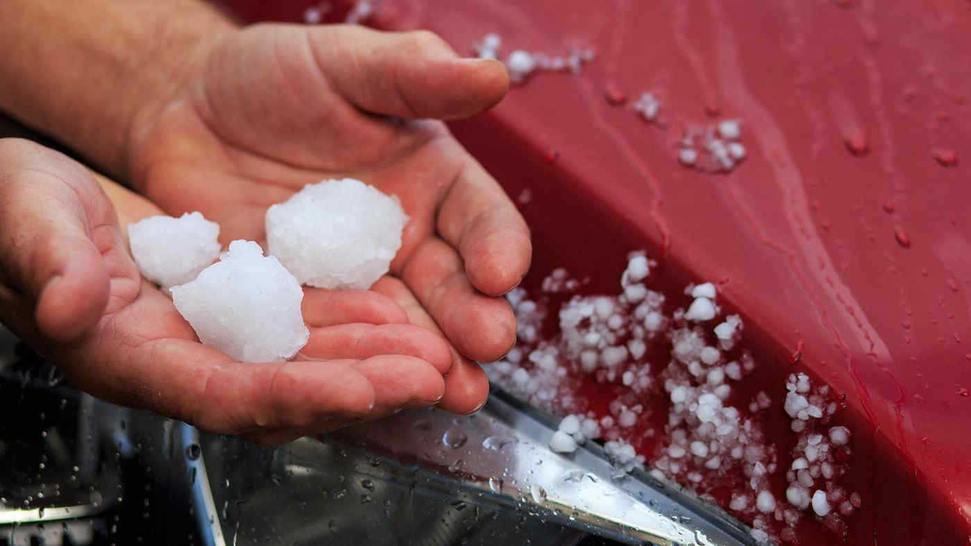 Grandine sempre più distruttiva: perché il riscaldamento globale favorisce chicchi oltre i 3 centimetri