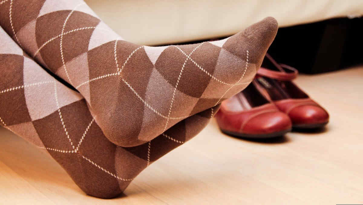 Perché togliere le scarpe prima di entrare in casa: i benefici per salute, igiene e benessere