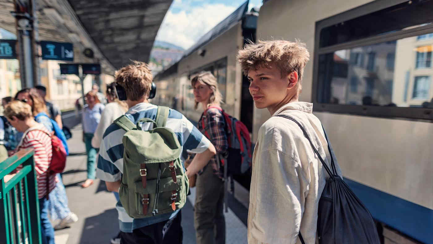 Lazio, trasporti gratis per i giovani: da luglio un mese di viaggi senza costi per i 16-25 anni