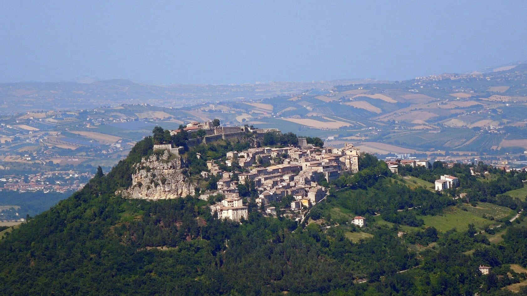 La Fortezza di Civitella del Tronto riapre al pubblico: come visitarla, anche di notte