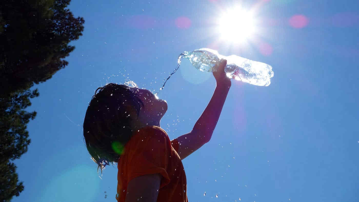 Caldo e stanchezza, con il sudore perdiamo sali minerali: come reintegrarli