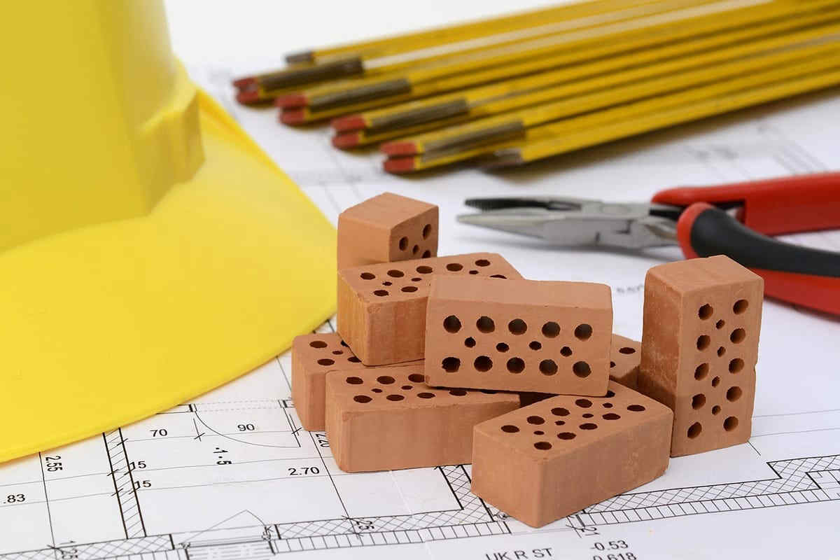 Ristrutturare casa, dal 3 agosto cambiano le regole: nuovi obblighi per efficienza energetica e fonti rinnovabili