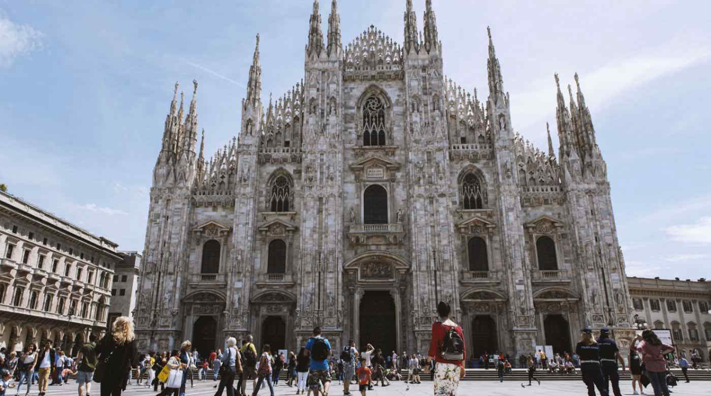 Maltempo Milano, è allerta arancione in Lombardia: vento fino a 110 km/h e nuove limitazioni