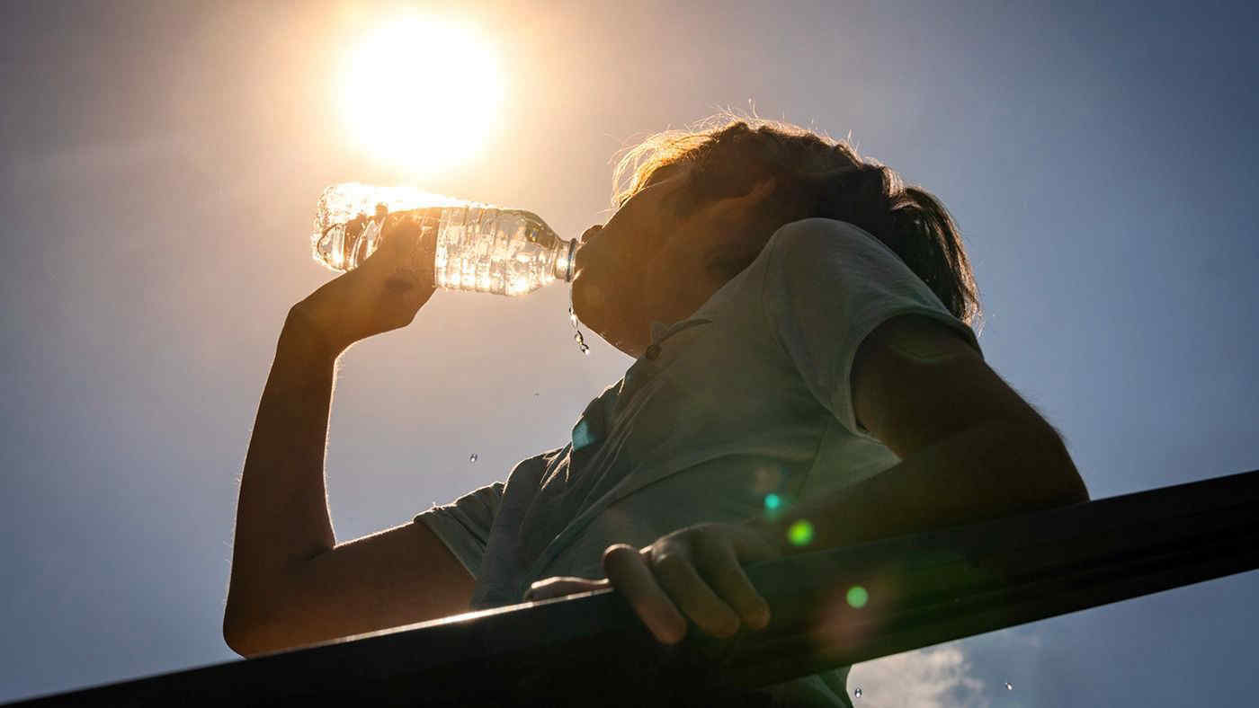 Caldo e Ferragosto: i consigli dell'Iss per proteggersi dalle alte temperature