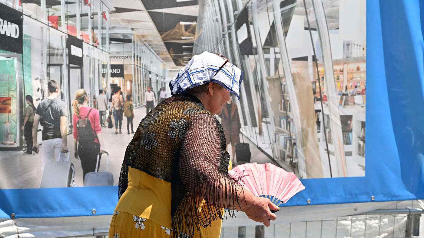 Caldo estremo in Italia: 27 città da bollino rosso, asfalto fino a 62° e punte di 48° alla stazione di Napoli