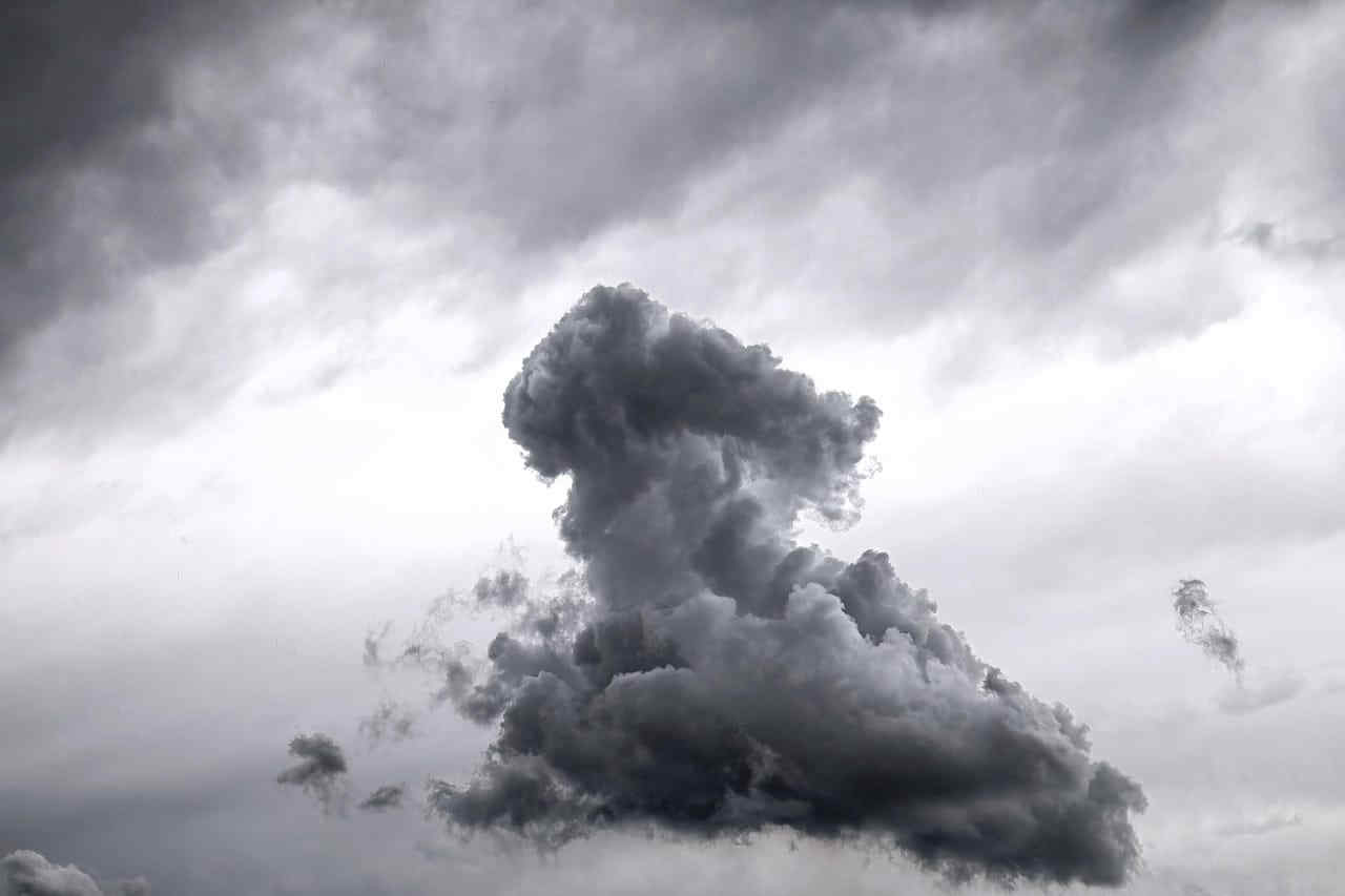 Meteo, forte maltempo in arrivo: rischio nubifragi, grandine e violente raffiche di vento