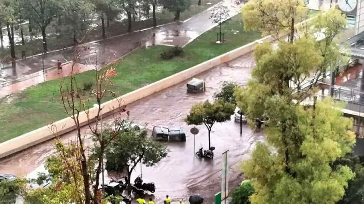 Spagna, maltempo estremo in Catalogna: piogge torrenziali, allagamenti e fiumi in piena