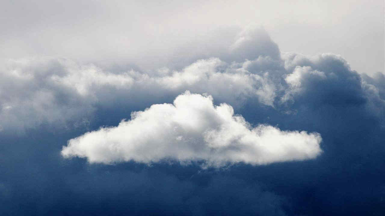 Meteo, brusco calo delle temperature in Europa: irrompe l'aria artica e torna la neve