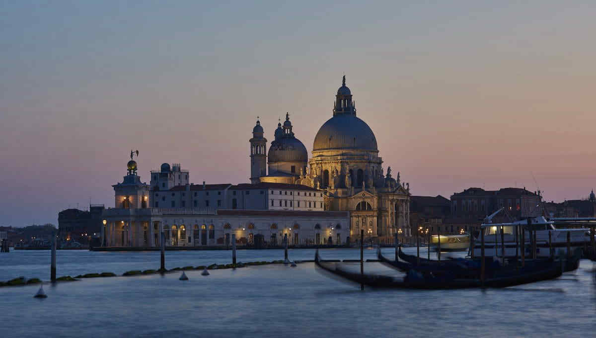 Venezia, verso il ticket da 30 euro: la nuova stretta contro il turismo di massa