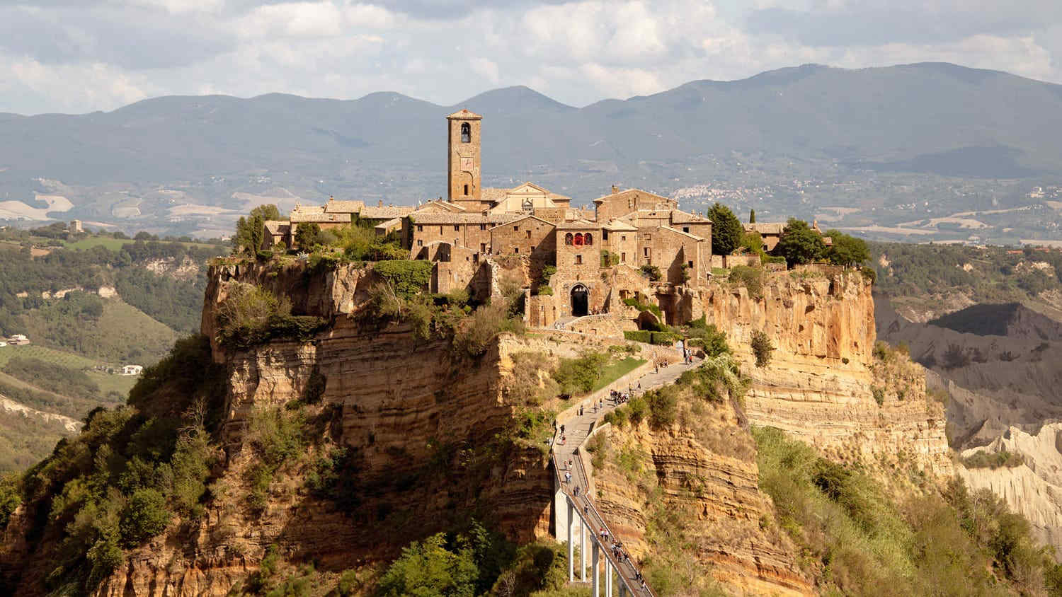 I borghi italiani dove il tempo sembra essersi fermato: 7 luoghi da scoprire