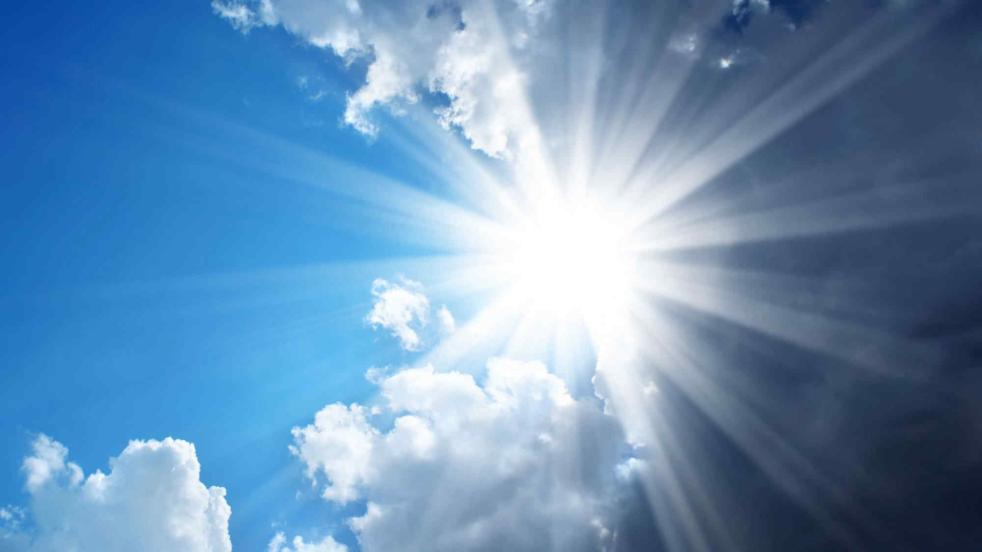 Meteo Ognissanti, Italia divisa in due: sole al Nord e piogge al Sud. Le previsioni