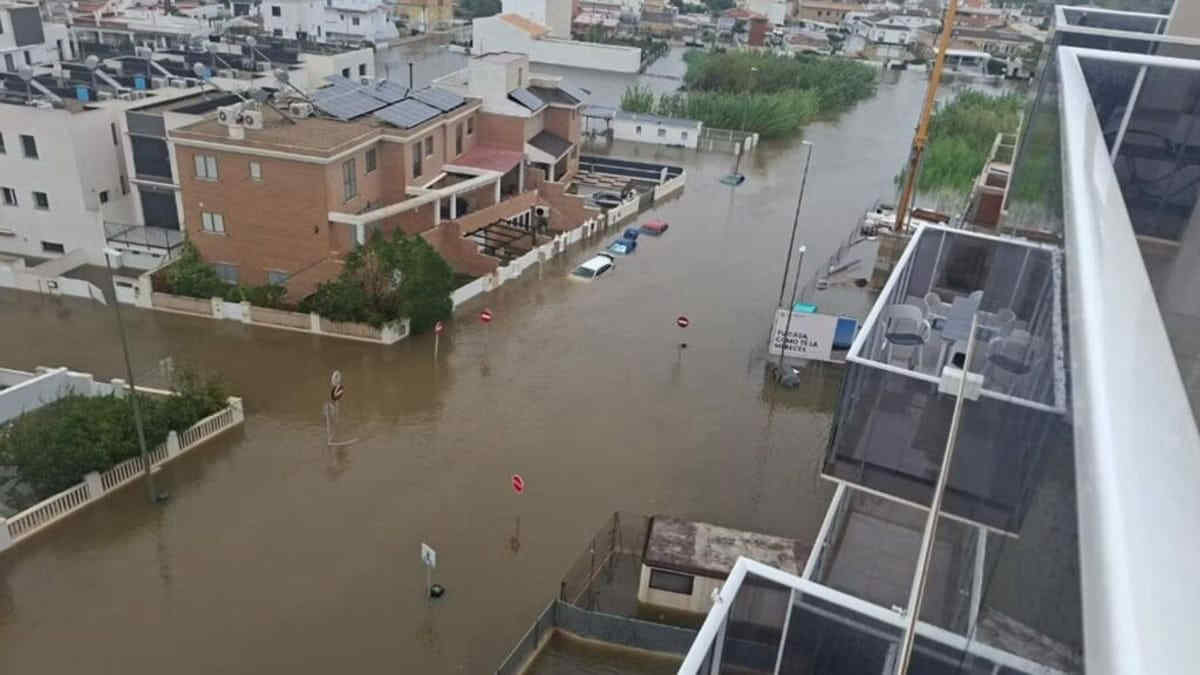 Spagna travolta dalla tempesta Adam: quattro vittime e alluvioni, ora il maltempo punta l’Italia - Video